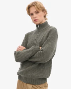 Merino Quarter Zip - Dusty Olive