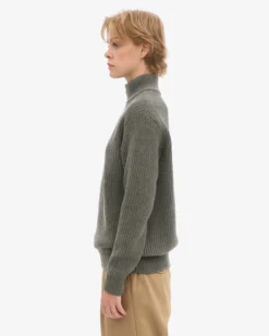 Merino Quarter Zip - Dusty Olive