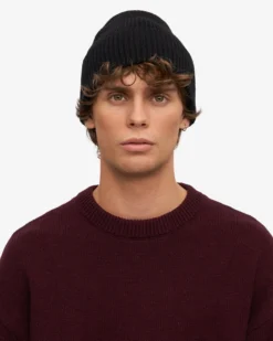 Merino Wool Beanie - Deep Black