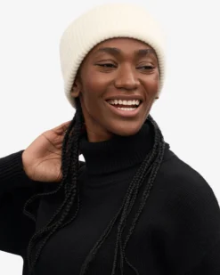 Merino Wool Turtleneck - Deep Black