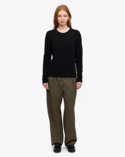 Women Classic Merino Wool Crew - Deep Black